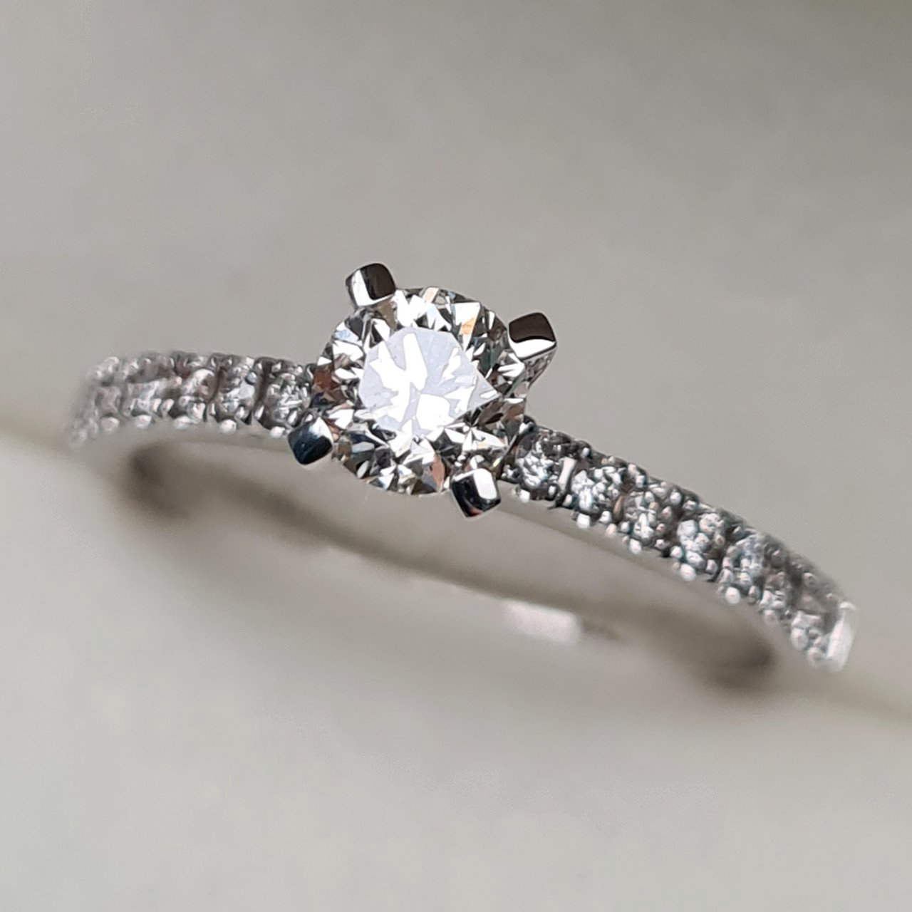 Кольцо Deimantas 96293186 16,5р 2,13гр 0,53ct. купить,NaN