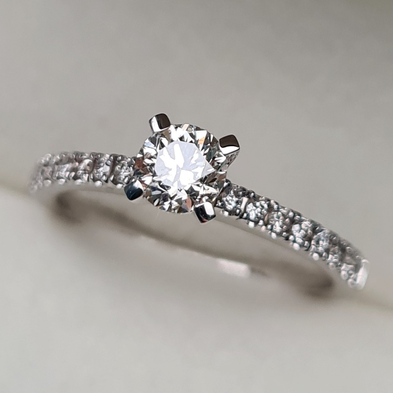 Кольцо Deimantas 96293191 16,5р 2,72гр 0,54ct. купить,NaN