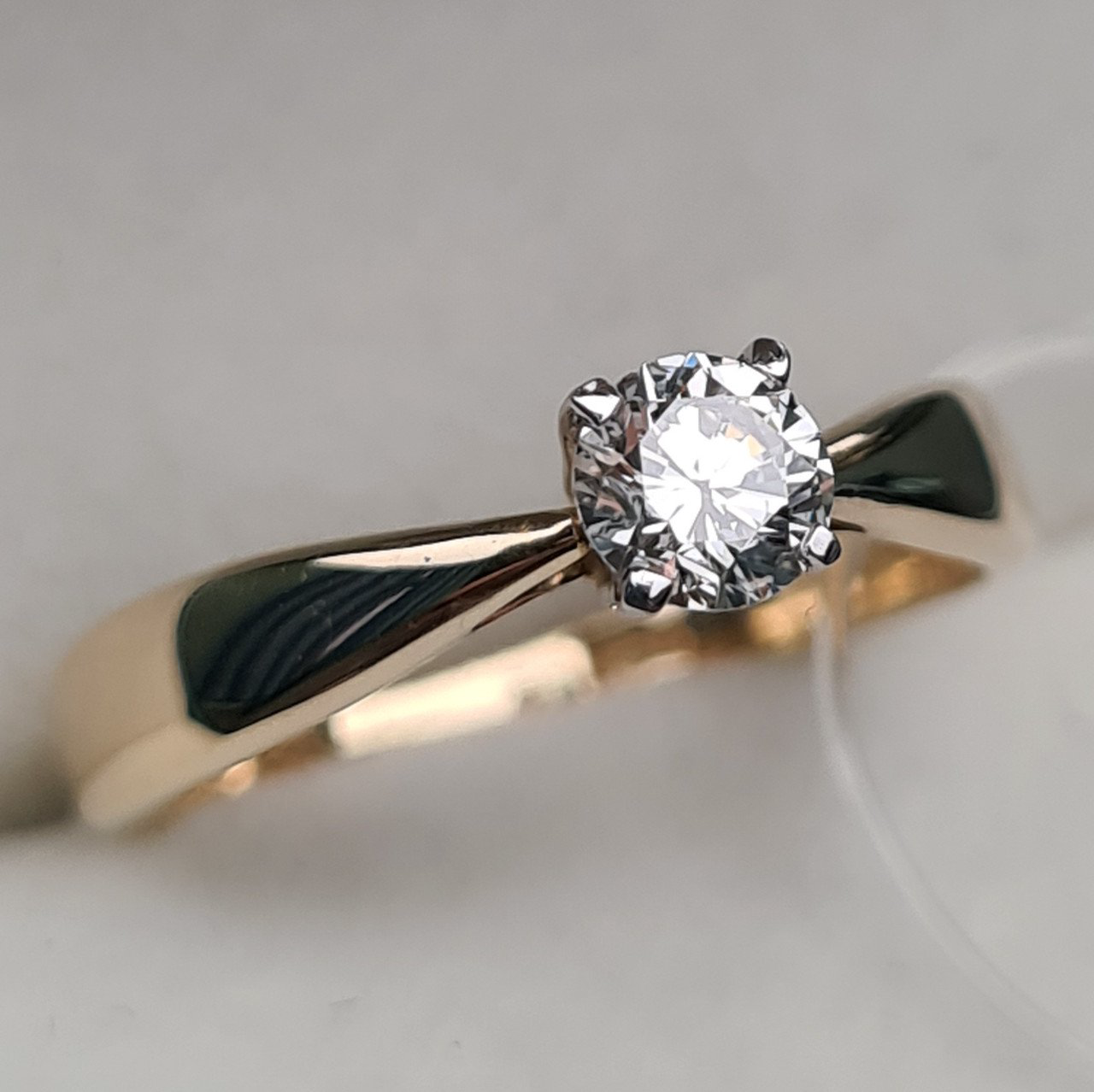 Кольцо Deimantas 94580409 16,5р 2,64гр 0,36ct. купить,NaN