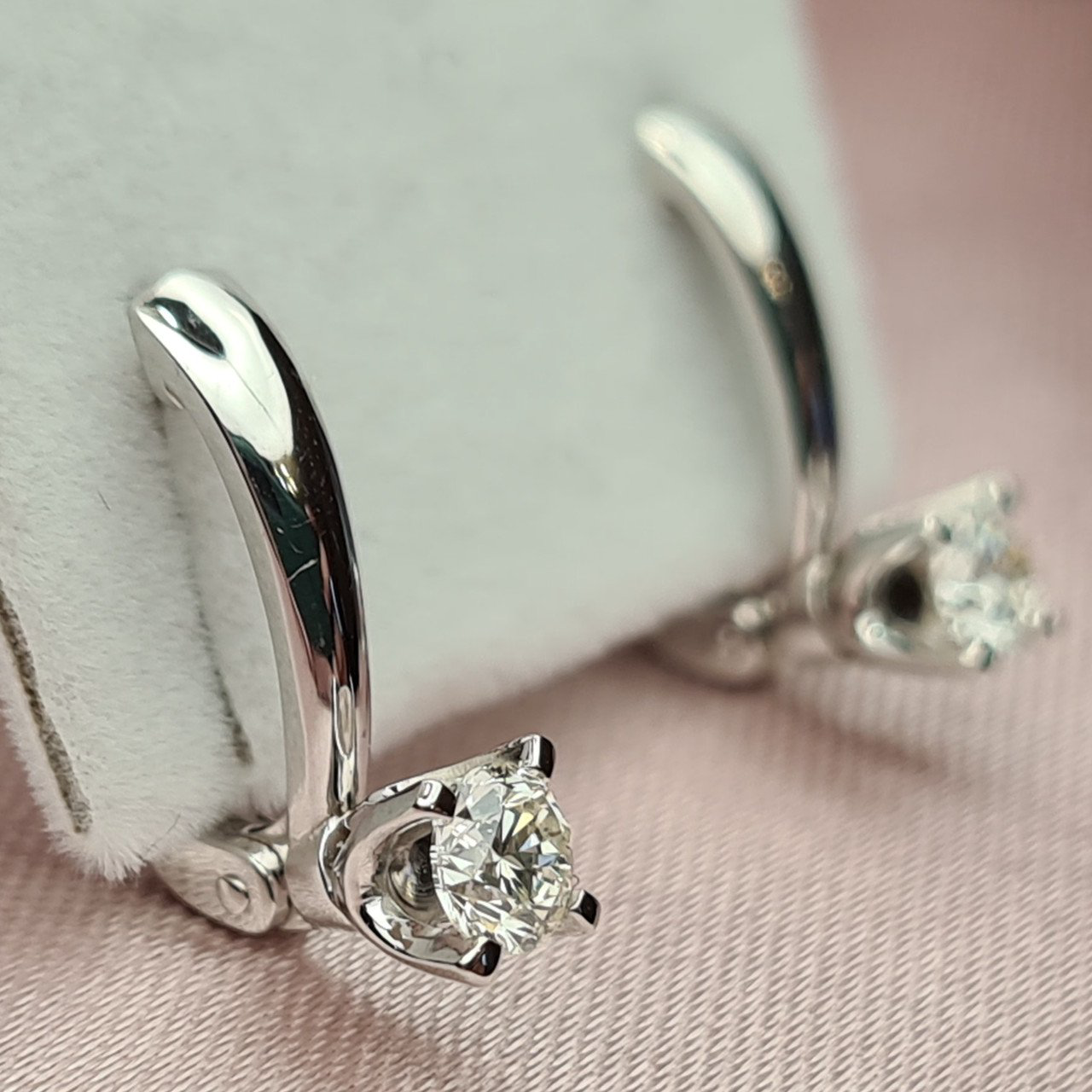Серьги Deimantas 84555524 3,06гр 0,44ct. купить,NaN