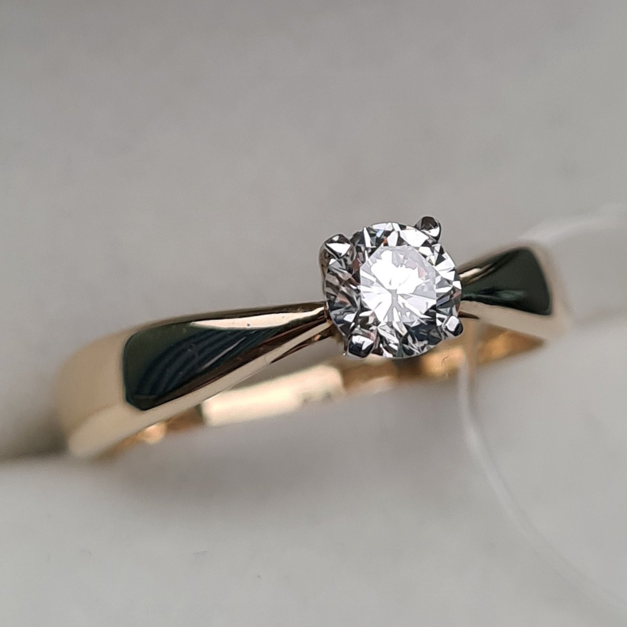 Кольцо Deimantas 94580409 16,5р 2,64гр 0,36ct. купить,NaN