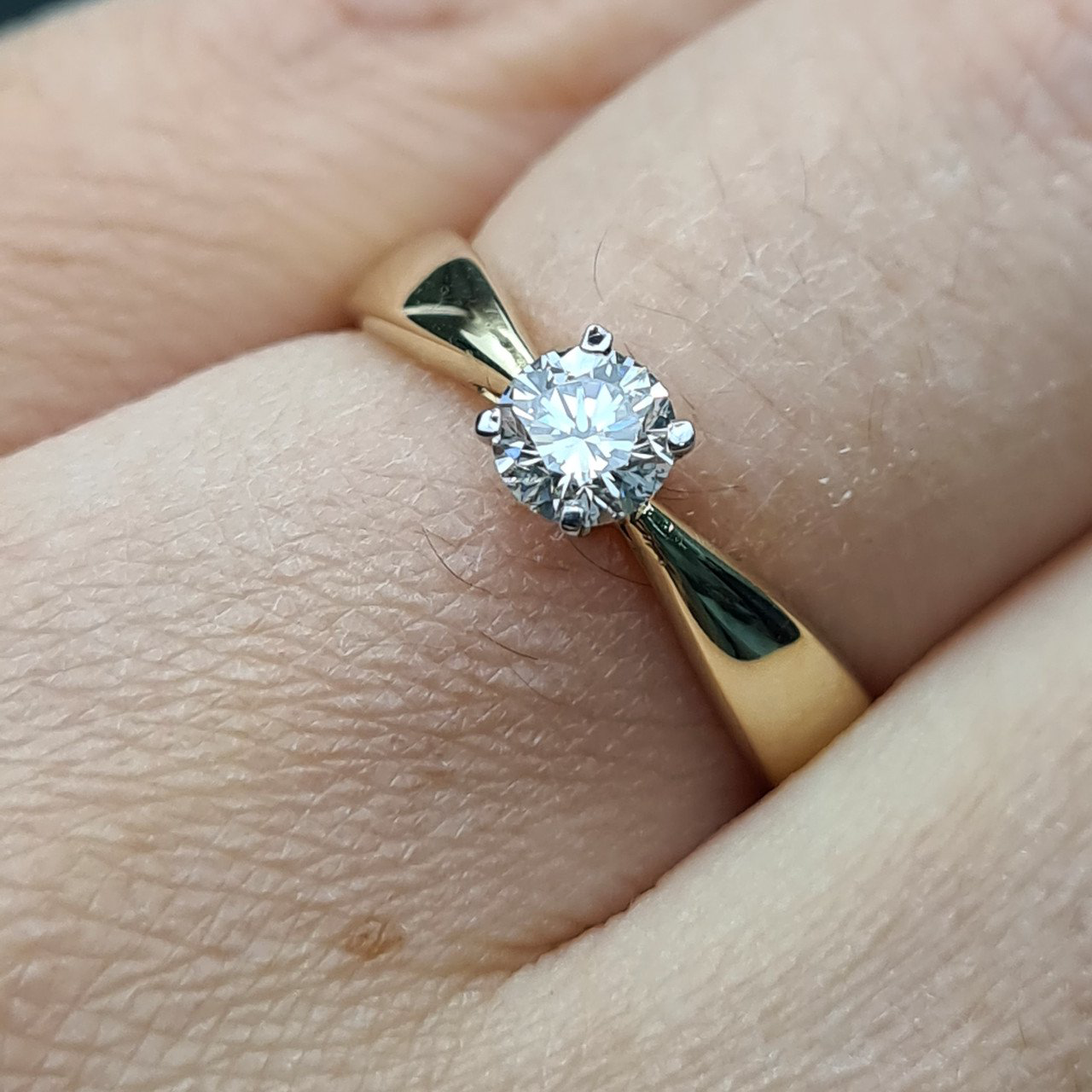 Кольцо Deimantas 94580409 16,5р 2,64гр 0,36ct. купить,NaN