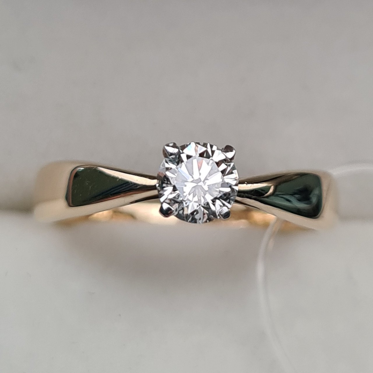 Кольцо Deimantas 94580409 16,5р 2,64гр 0,36ct. купить,NaN