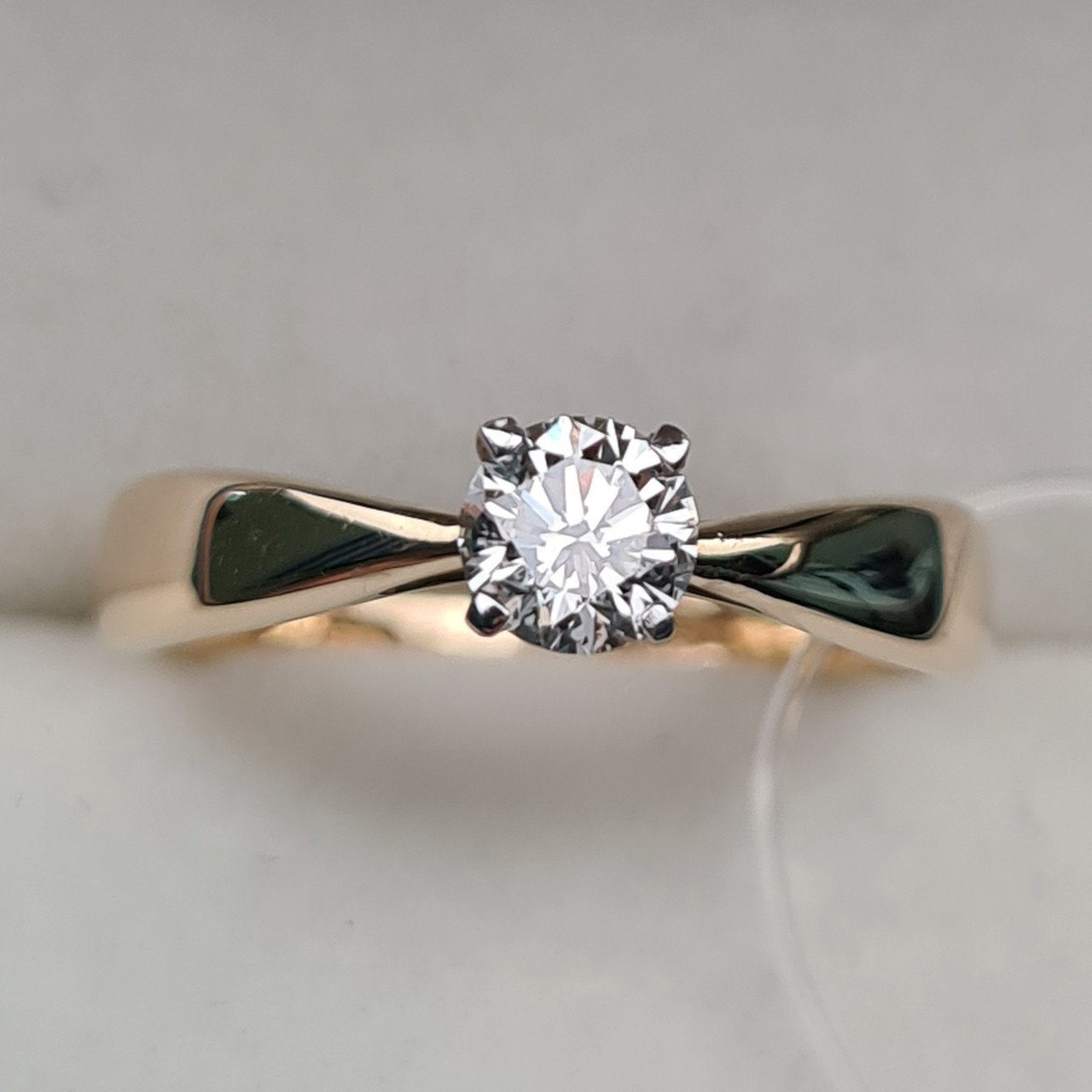 Кольцо Deimantas 94580409 16,5р 2,64гр 0,36ct. купить,NaN