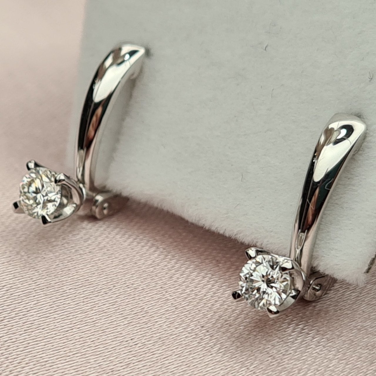 Серьги Deimantas 84555530 3,04гр 0,40ct. купить,NaN
