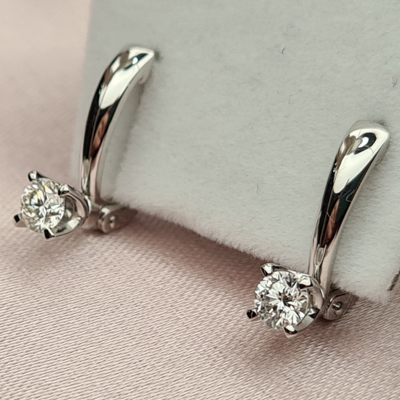 Серьги Deimantas 84555530 3,04гр 0,40ct. купить,NaN