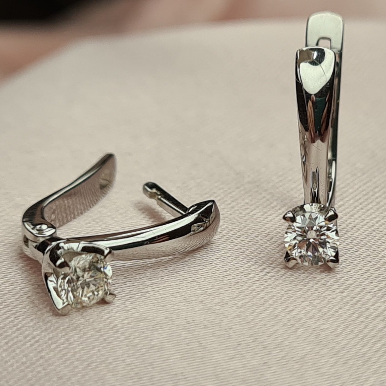 Серьги Deimantas 84555524 3,06гр 0,44ct. купить,NaN