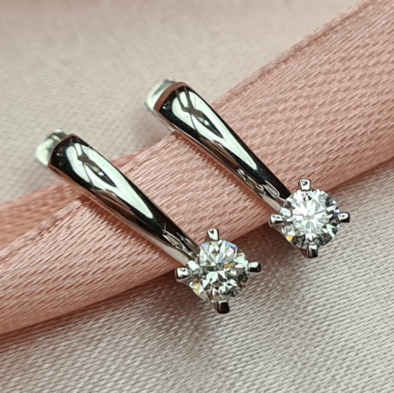 Серьги Deimantas 84555530 3,04гр 0,40ct. купить,NaN