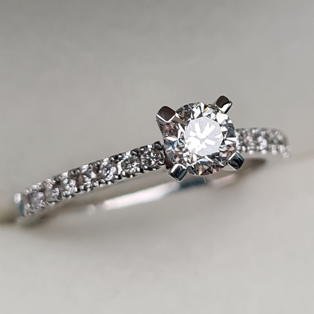 Кольцо Deimantas 96293198 17р 2,2гр 0,47ct. купить,NaN