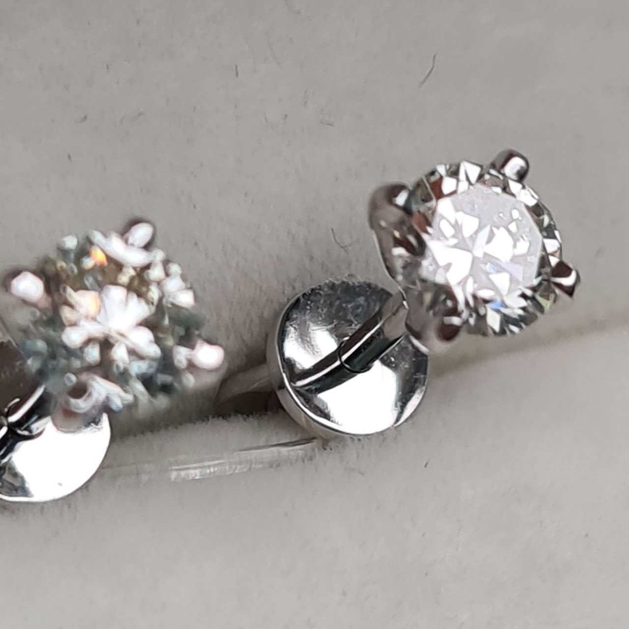 Серьги Deimantas 1,27гр 0,73ct. купить,NaN