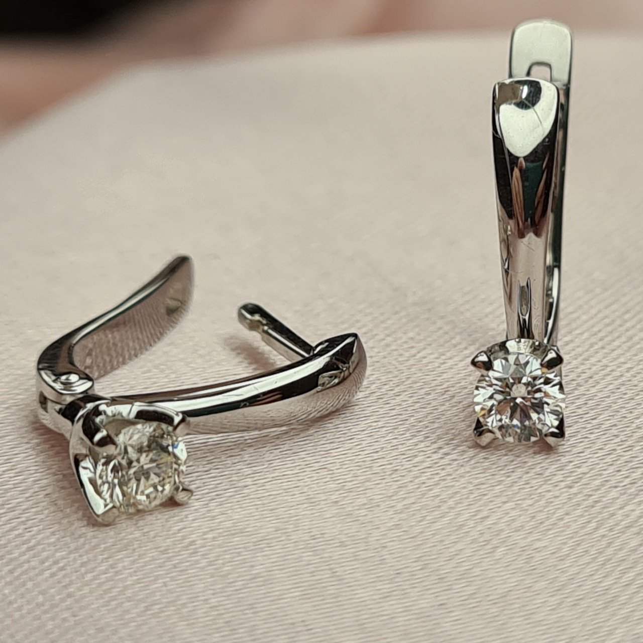 Серьги Deimantas 84555530 3,04гр 0,40ct. купить,NaN