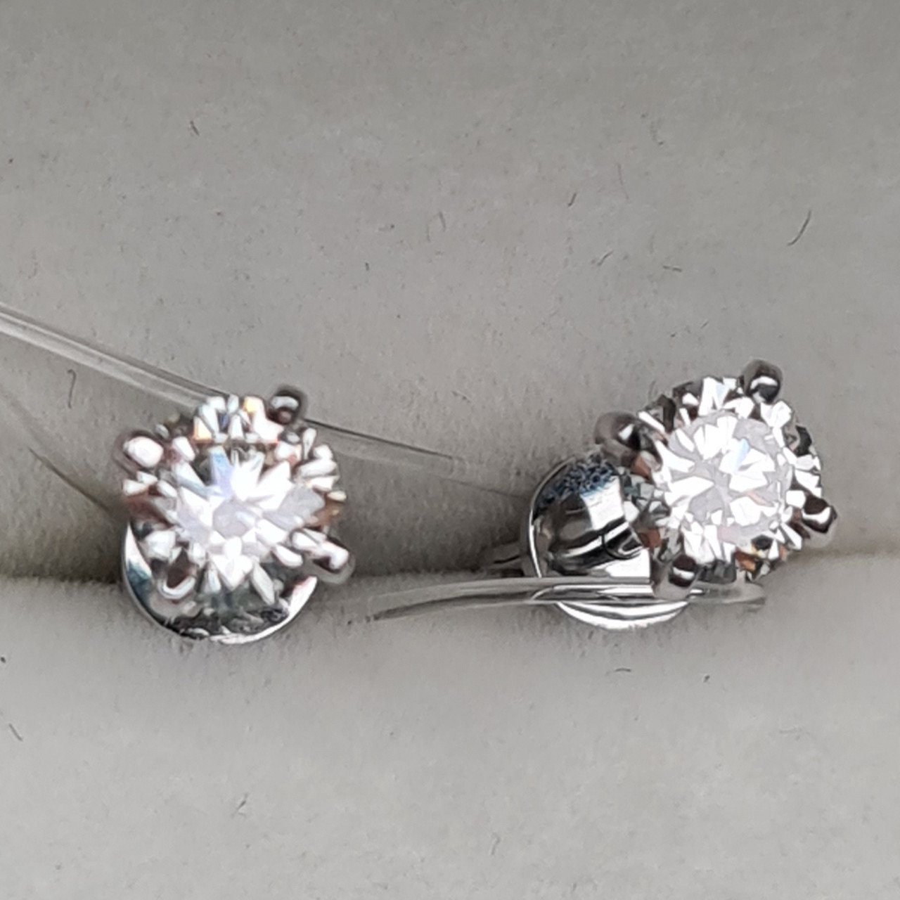 Серьги Deimantas 1,27гр 0,73ct. купить,NaN
