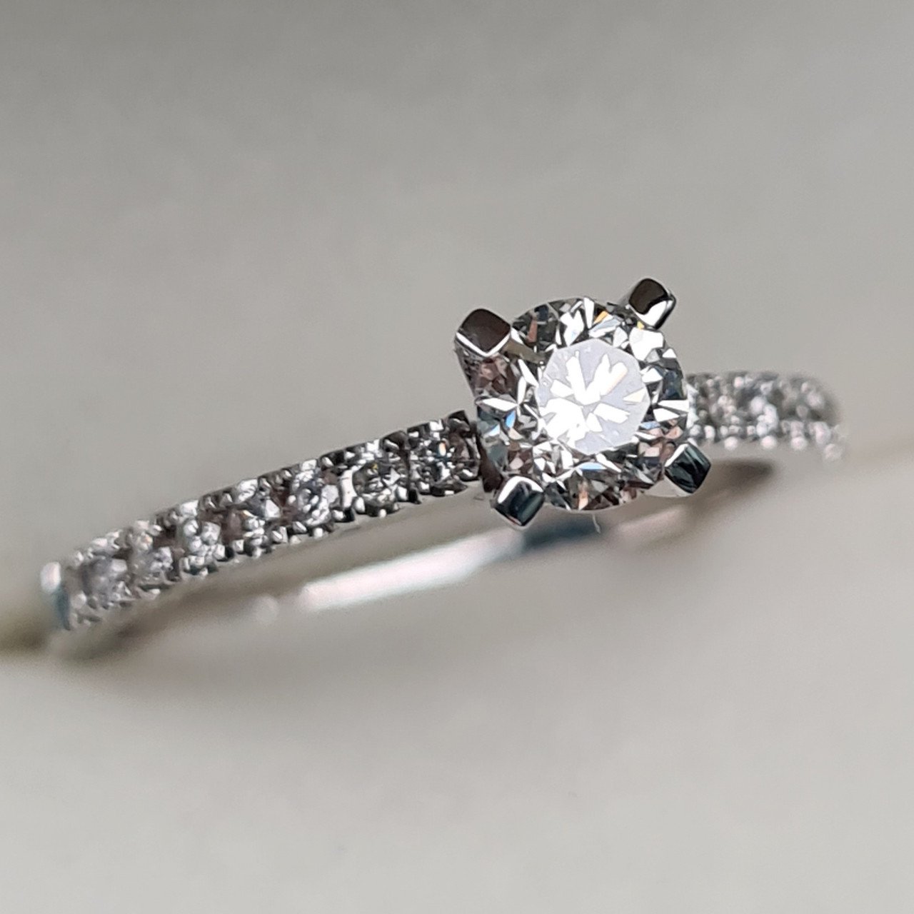 Кольцо Deimantas 96293194 16,5р 2,22гр 0,54ct. купить,NaN