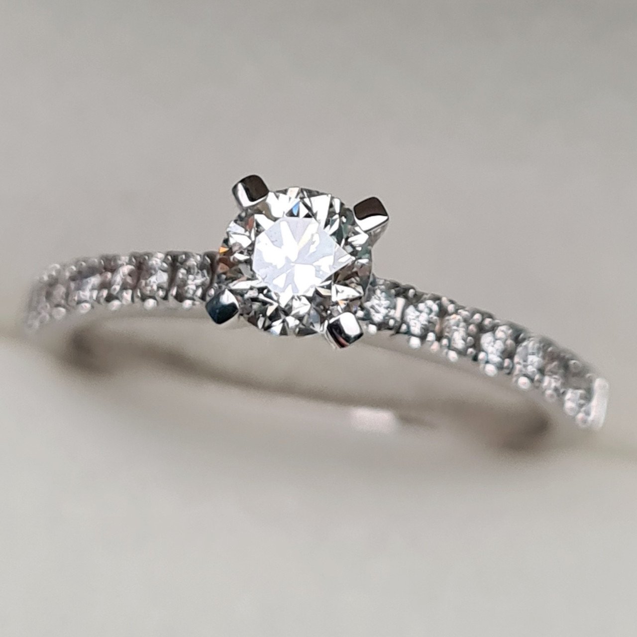 Кольцо Deimantas 96293200 16,5р 2,12гр 0,54ct. купить,NaN