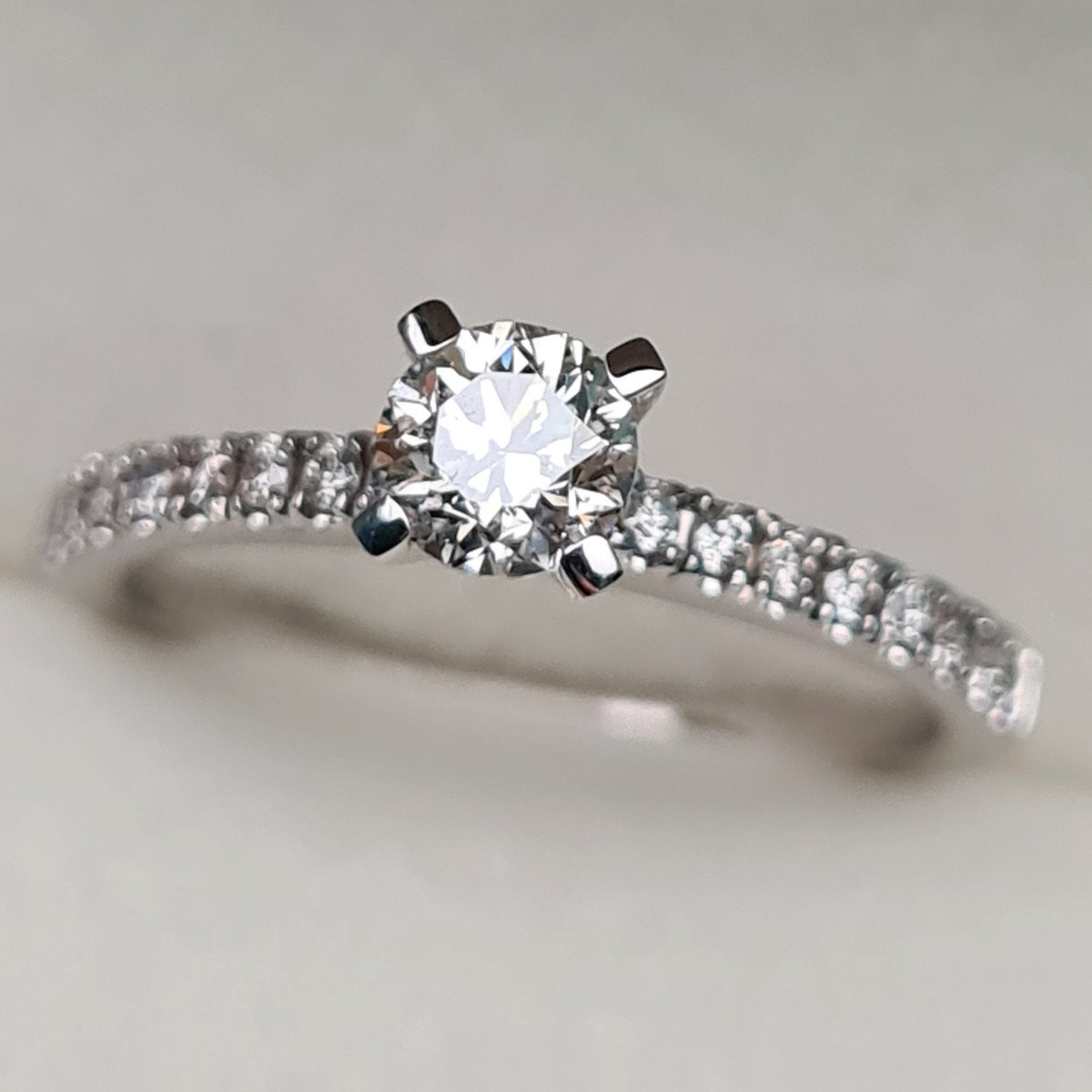 Кольцо Deimantas 96293200 16,5р 2,12гр 0,54ct. купить,NaN
