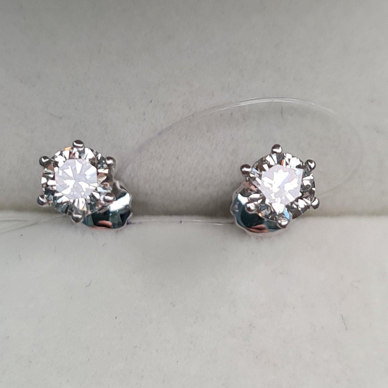 Серьги Deimantas 1,33гр 0,78ct. купить,NaN