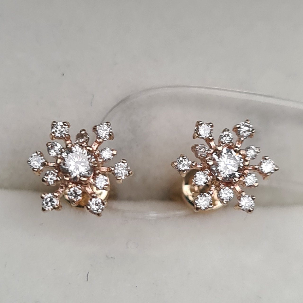 Серьги Deimantas 1,27гр 0,294ct. купить,NaN