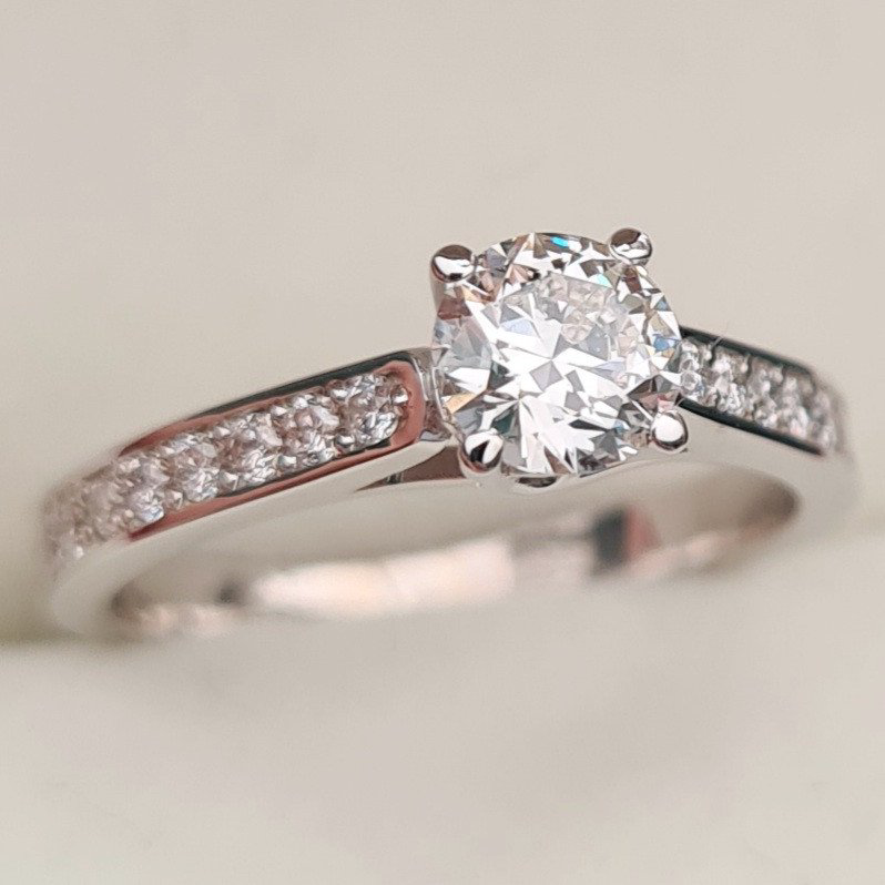 Кольцо Deimantas 85367223 16,5р 2,63гр 0,76ct. купить,NaN
