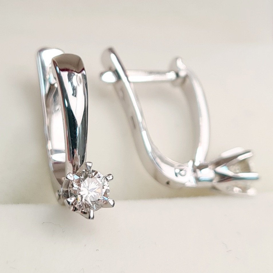 Серьги Deimantas 85386224 3,12гр 0,40ct. купить,NaN
