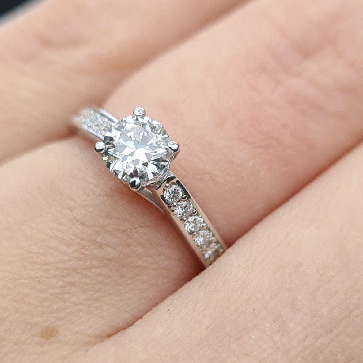 Кольцо Deimantas 85367223 16,5р 2,63гр 0,76ct. купить,NaN