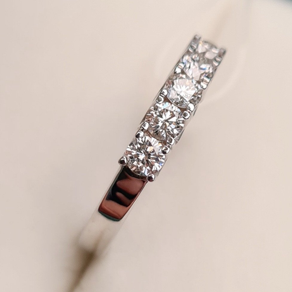 Кольцо Deimantas 85385928 16,5р 2,41гр 0,50ct. купить,NaN