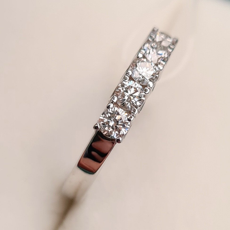 Кольцо Deimantas 85385928 16,5р 2,41гр 0,50ct. купить,NaN