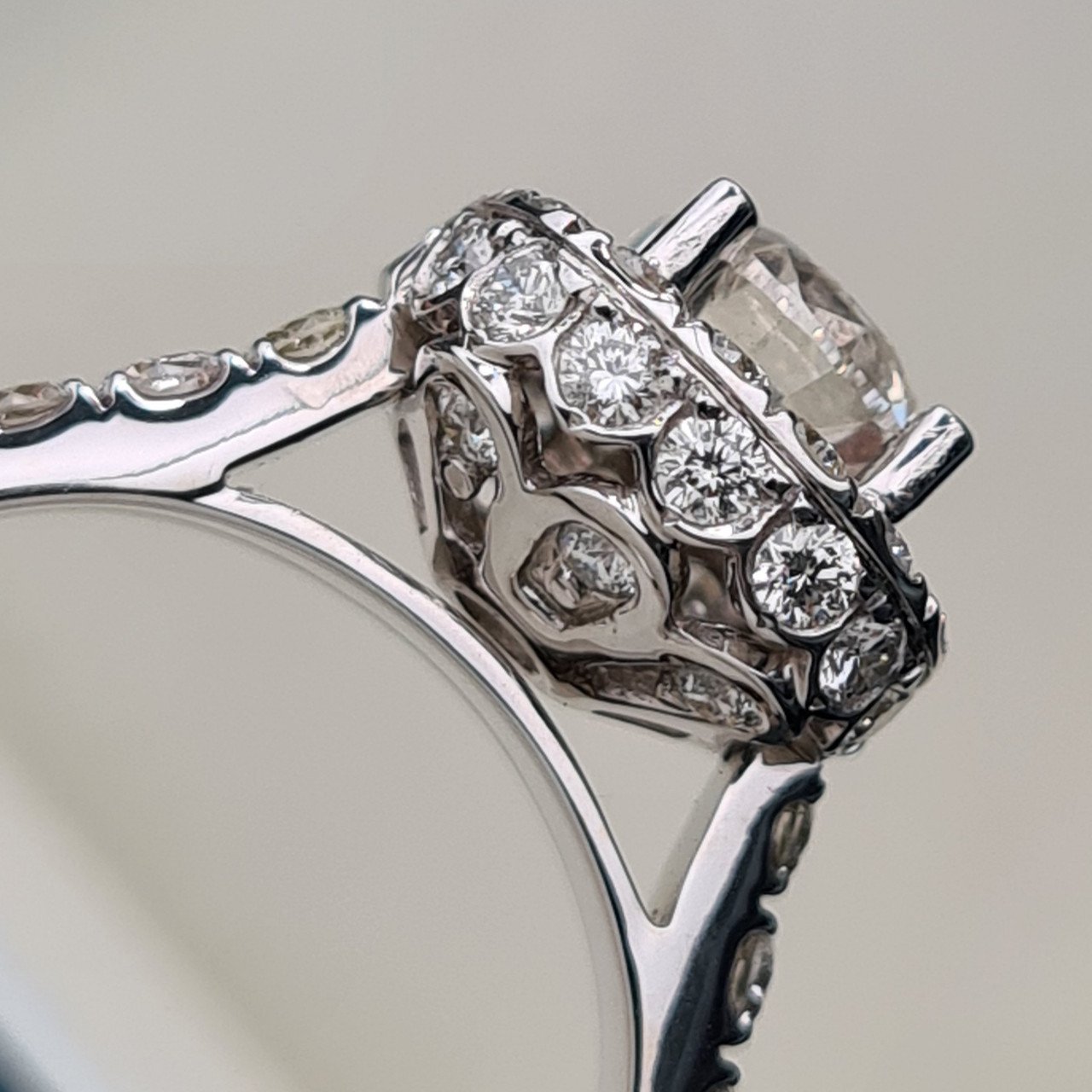 Кольцо Deimantas 94646641 16,51р 4,36гр 2,10ct. купить,NaN
