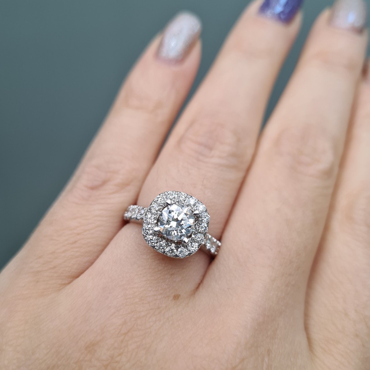 Кольцо Deimantas 94646641 16,51р 4,36гр 2,10ct. купить,NaN