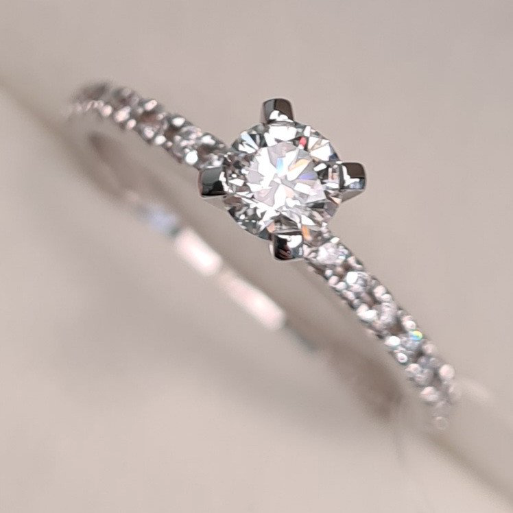 Кольцо Deimantas 96322297 16,51р 1,65гр 0,50ct. купить,NaN