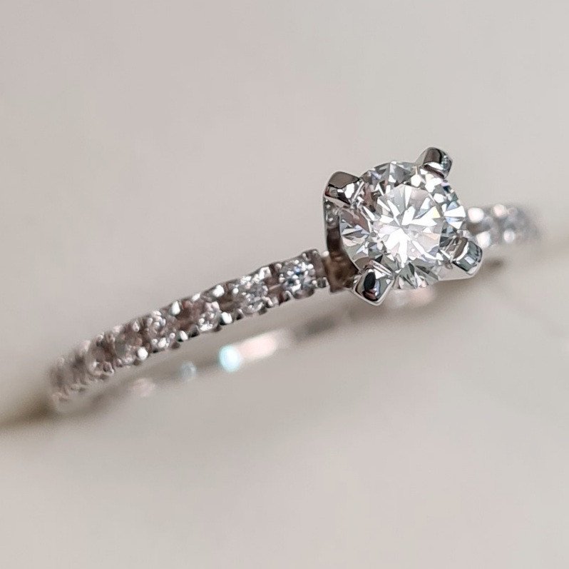Кольцо Deimantas 96322297 16,51р 1,65гр 0,50ct. купить,NaN