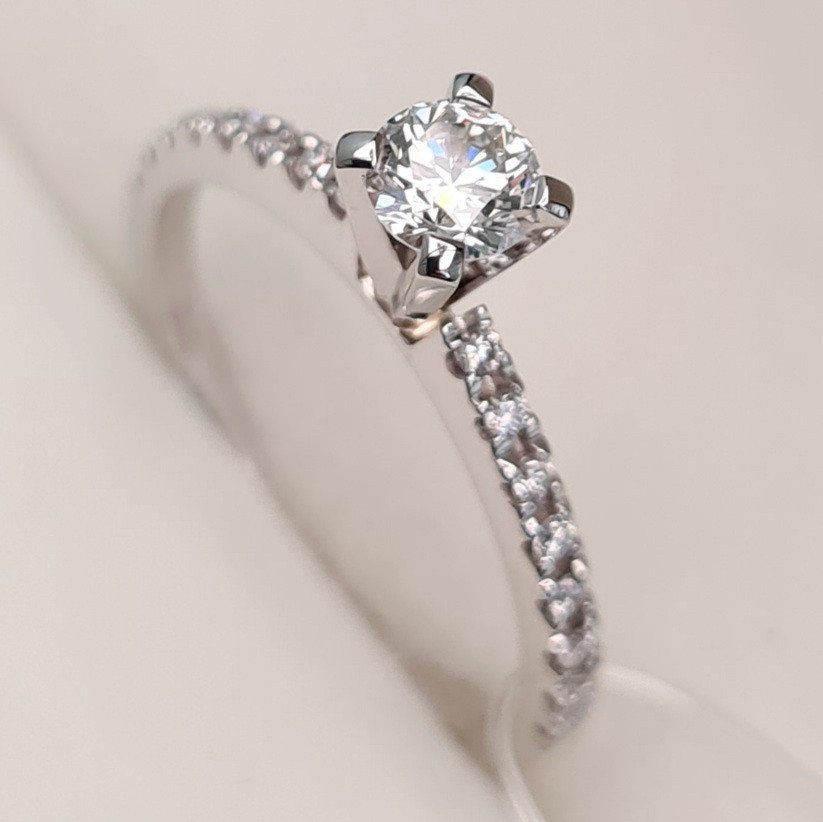 Кольцо Deimantas 96322297 16,51р 1,65гр 0,50ct. купить,NaN
