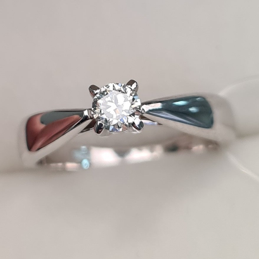 Кольцо Deimantas 85839735 16,5р 3,13гр 0,20ct. купить,NaN