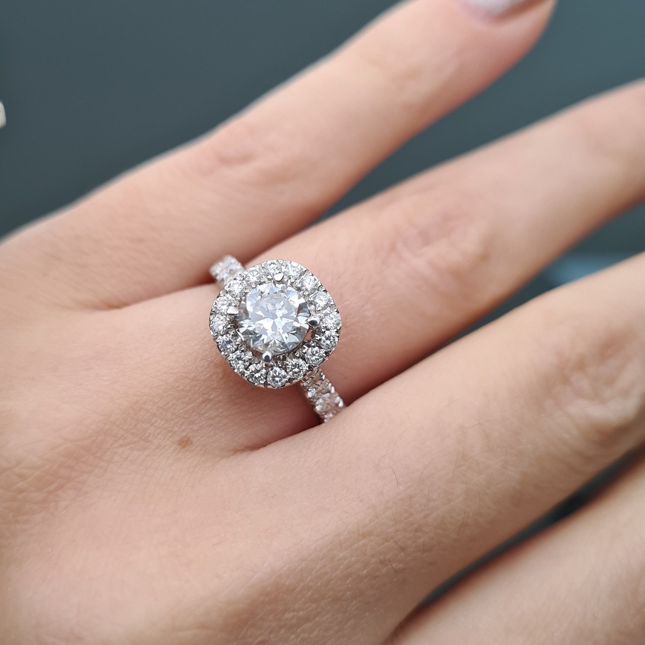 Кольцо Deimantas 94646683 18р 4,69гр 2,21ct. купить,NaN