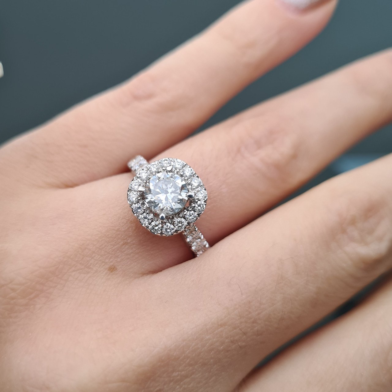 Кольцо Deimantas 94646683 18р 4,69гр 2,21ct. купить,NaN