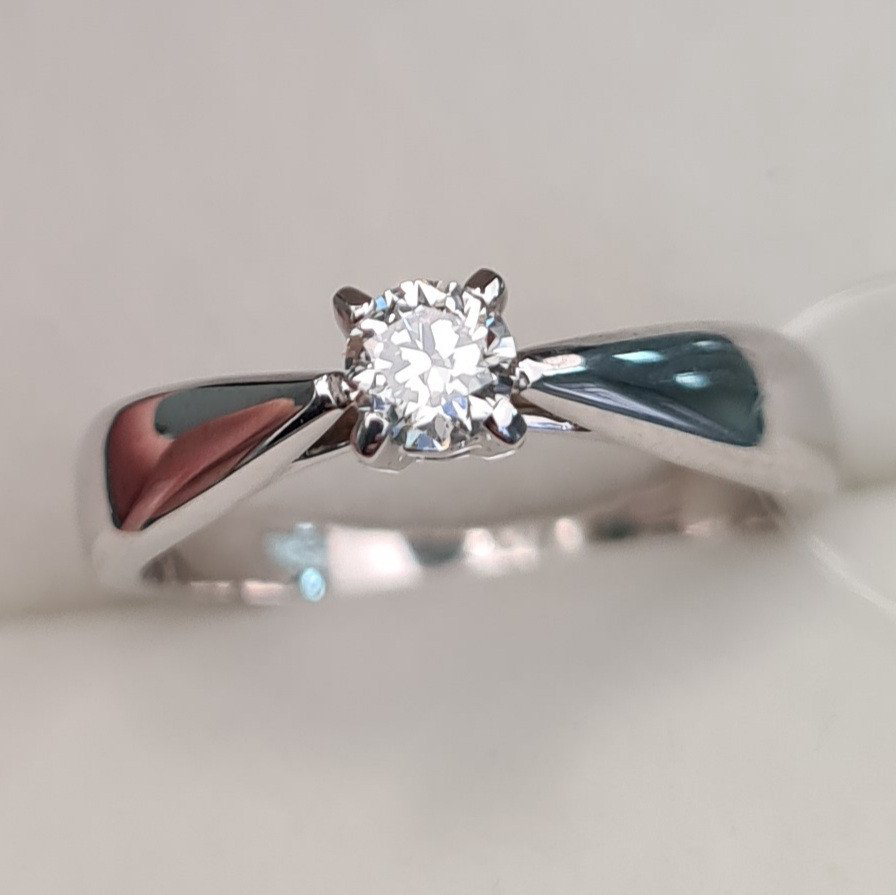Кольцо Deimantas 85839735 16,5р 3,13гр 0,20ct. купить,NaN