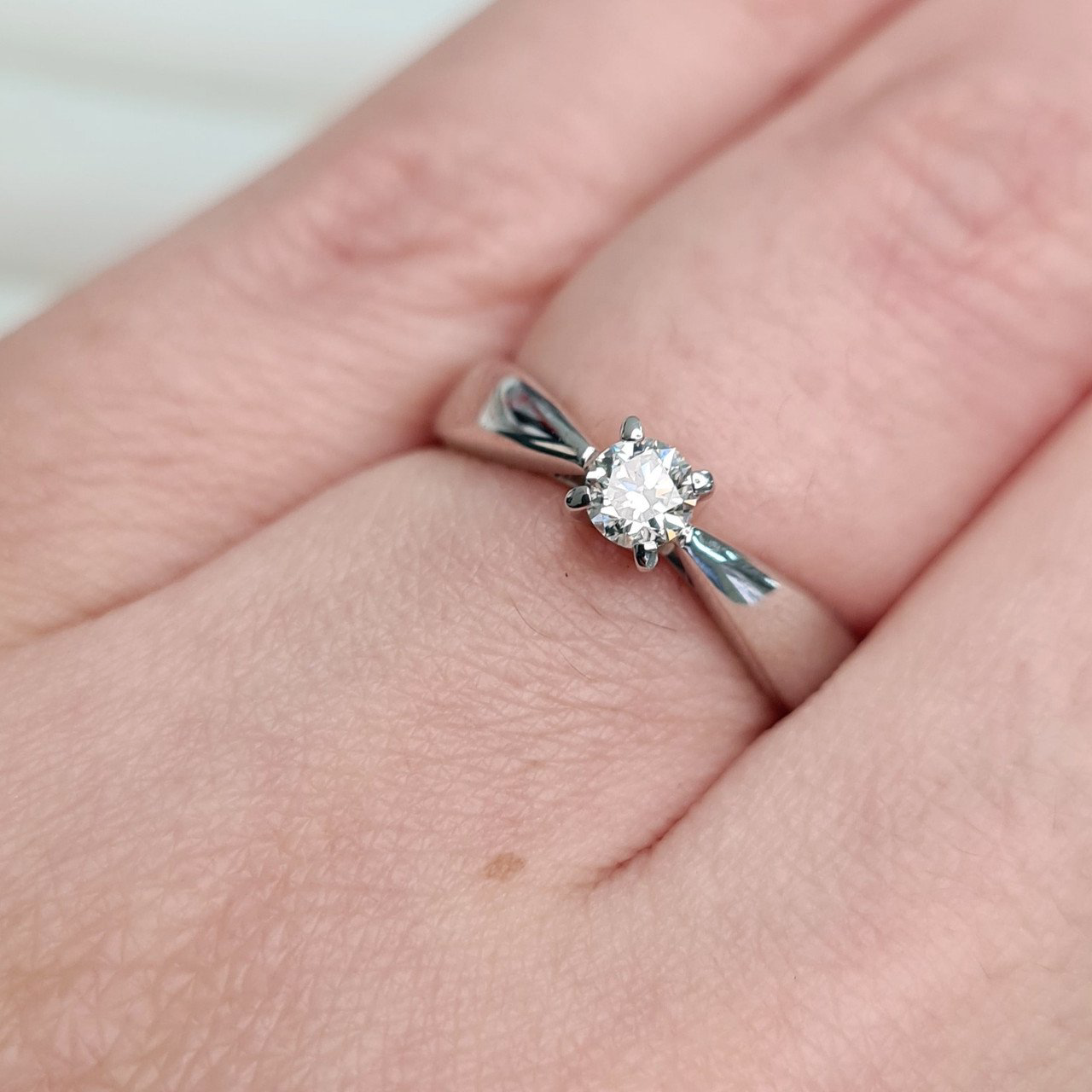 Кольцо Deimantas 85839735 16,5р 3,13гр 0,20ct. купить,NaN
