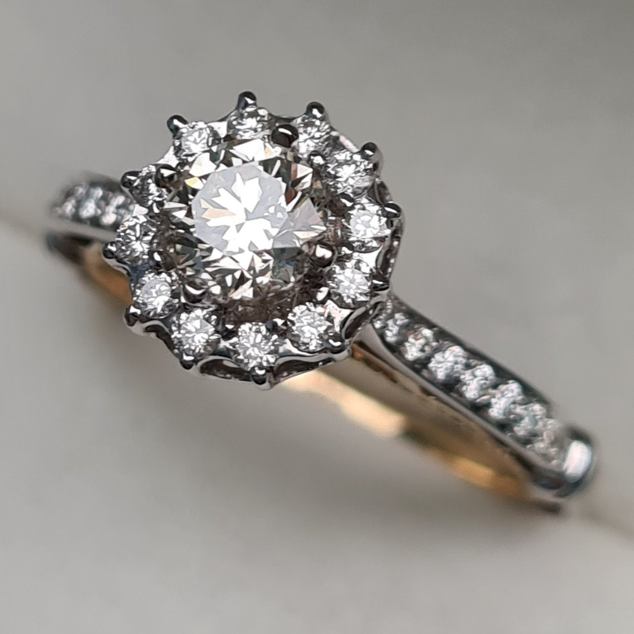 Кольцо Deimantas 94646865 18р 3,93гр 0,90ct. купить,NaN