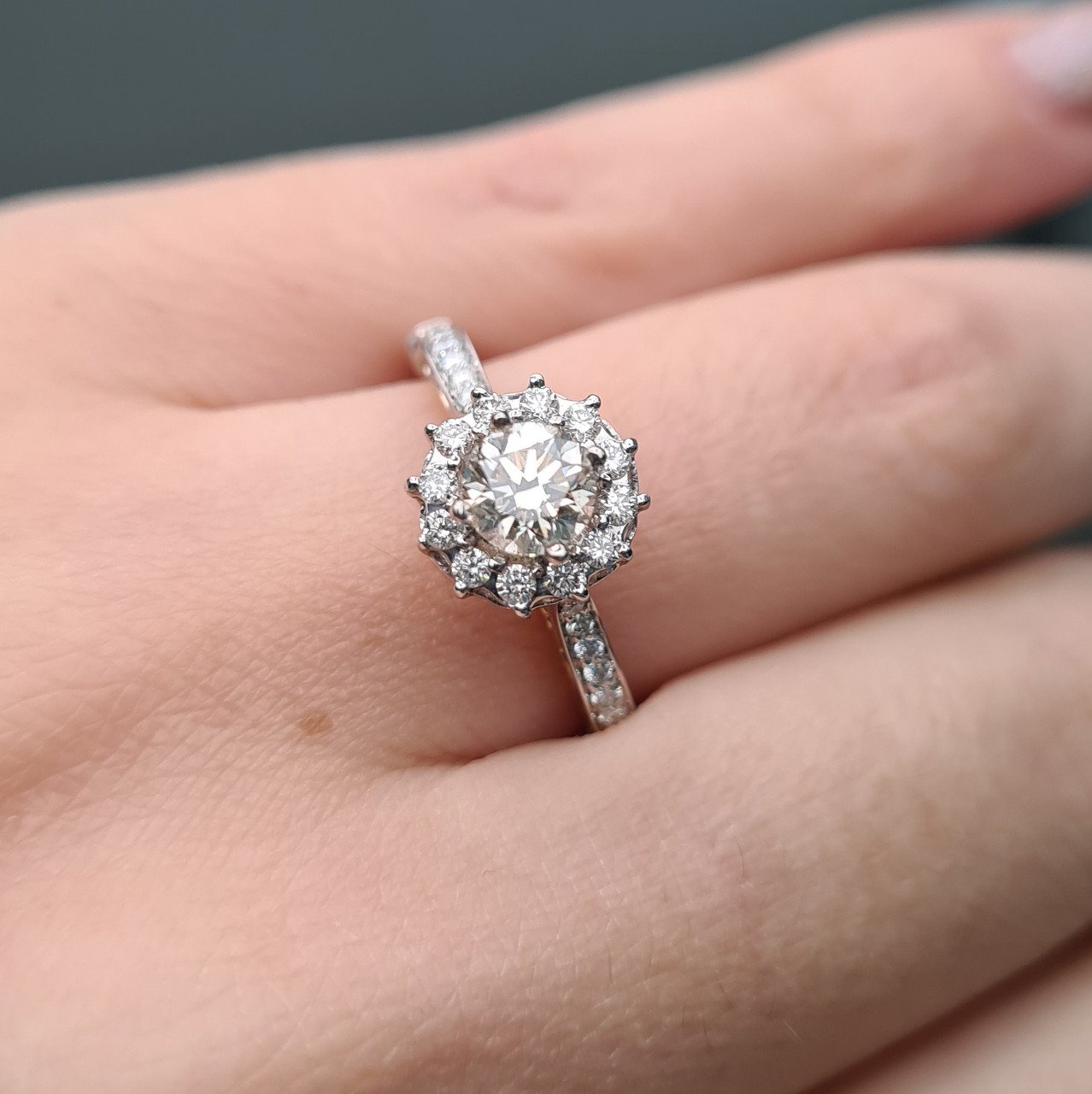 Кольцо Deimantas 94646865 18р 3,93гр 0,90ct. купить,NaN