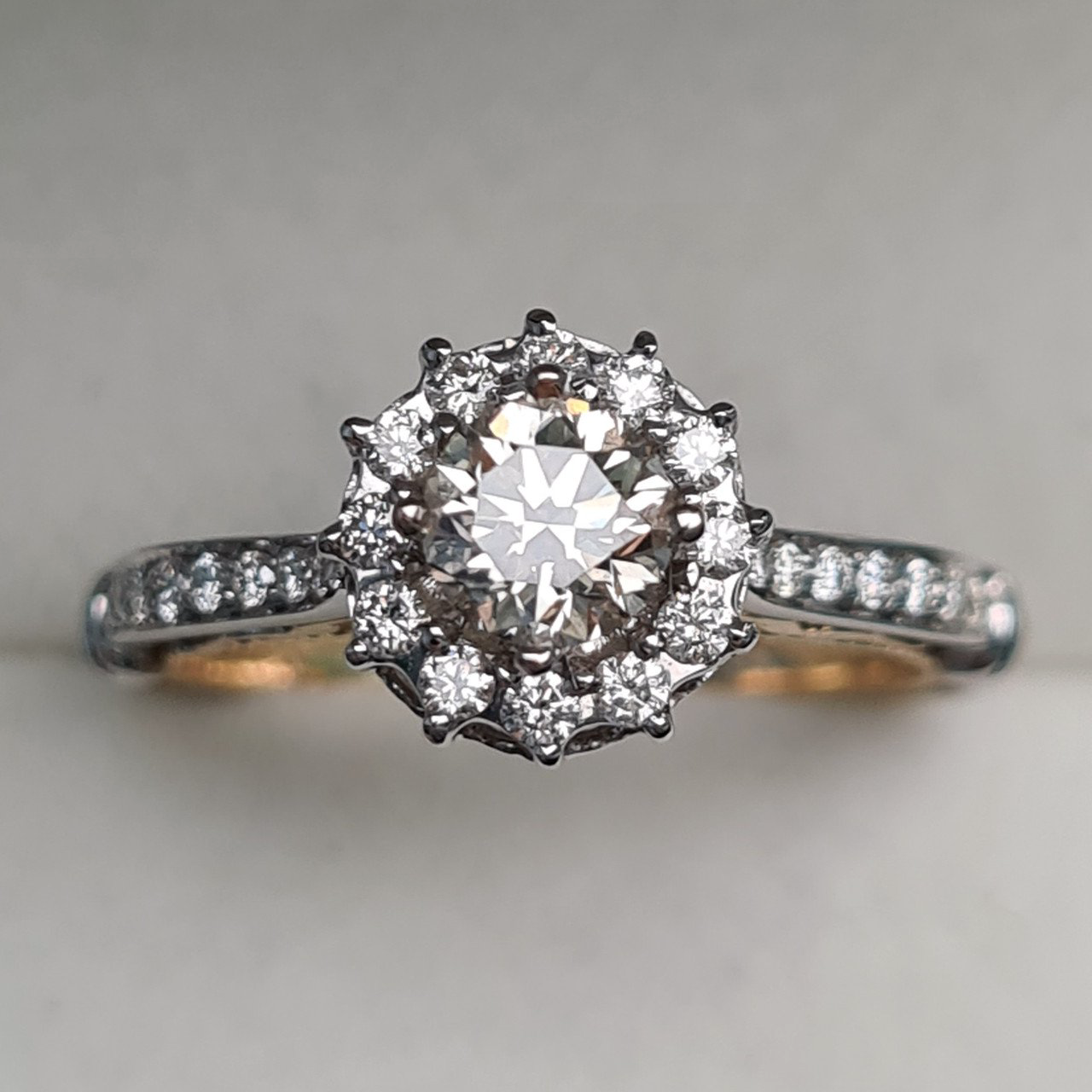 Кольцо Deimantas 94646865 18р 3,93гр 0,90ct. купить,NaN