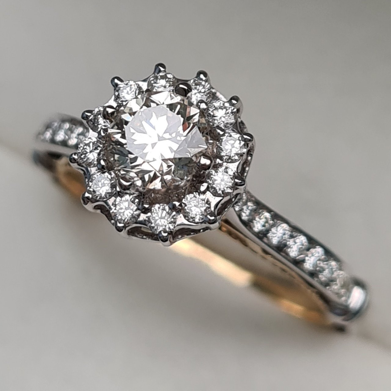 Кольцо Deimantas 94646865 18р 3,93гр 0,90ct. купить,NaN