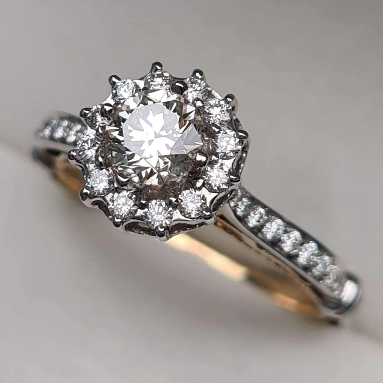 Кольцо Deimantas 94646865 18р 3,93гр 0,90ct. купить,NaN