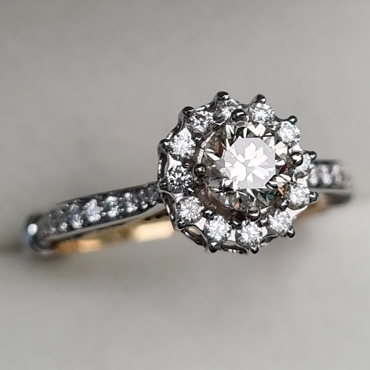 Кольцо Deimantas 94646865 18р 3,93гр 0,90ct. купить,NaN