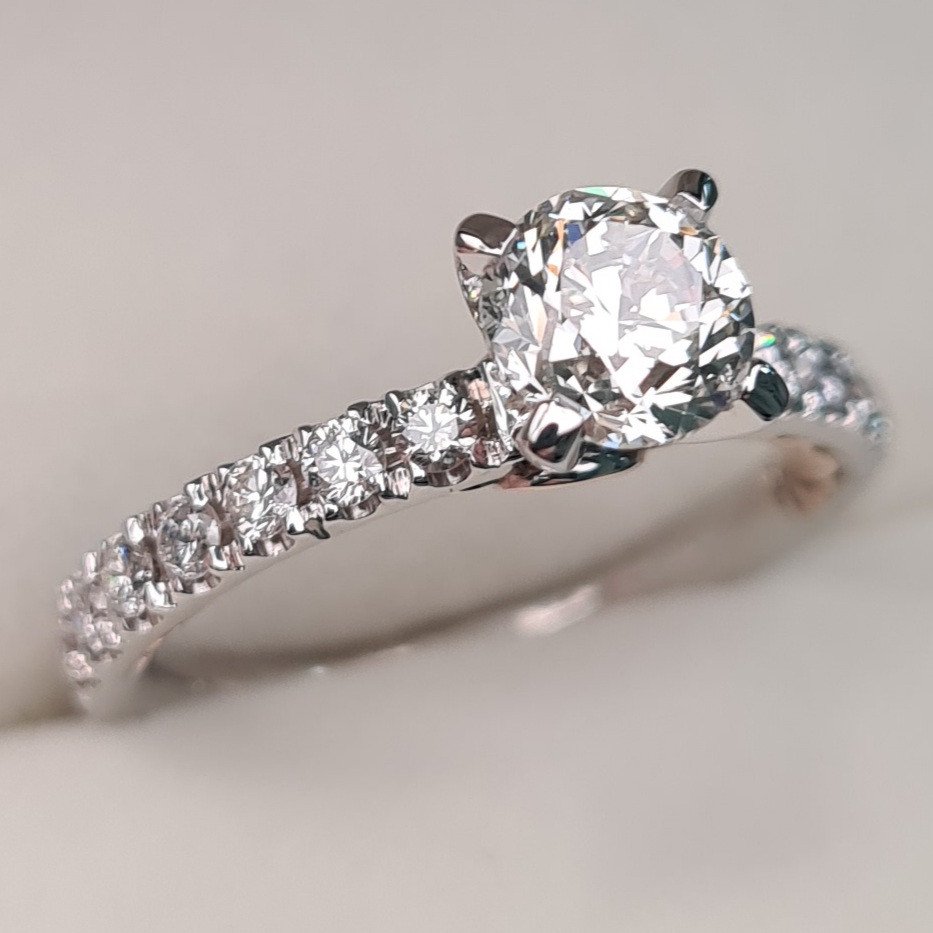 Кольцо Deimantas 87129310 16,5р 3,26гр 1,17ct. купить,NaN