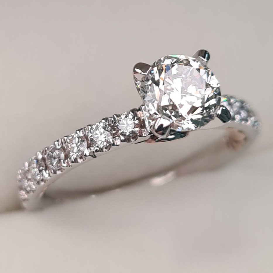 Кольцо Deimantas 87129310 16,5р 3,26гр 1,17ct. купить,NaN