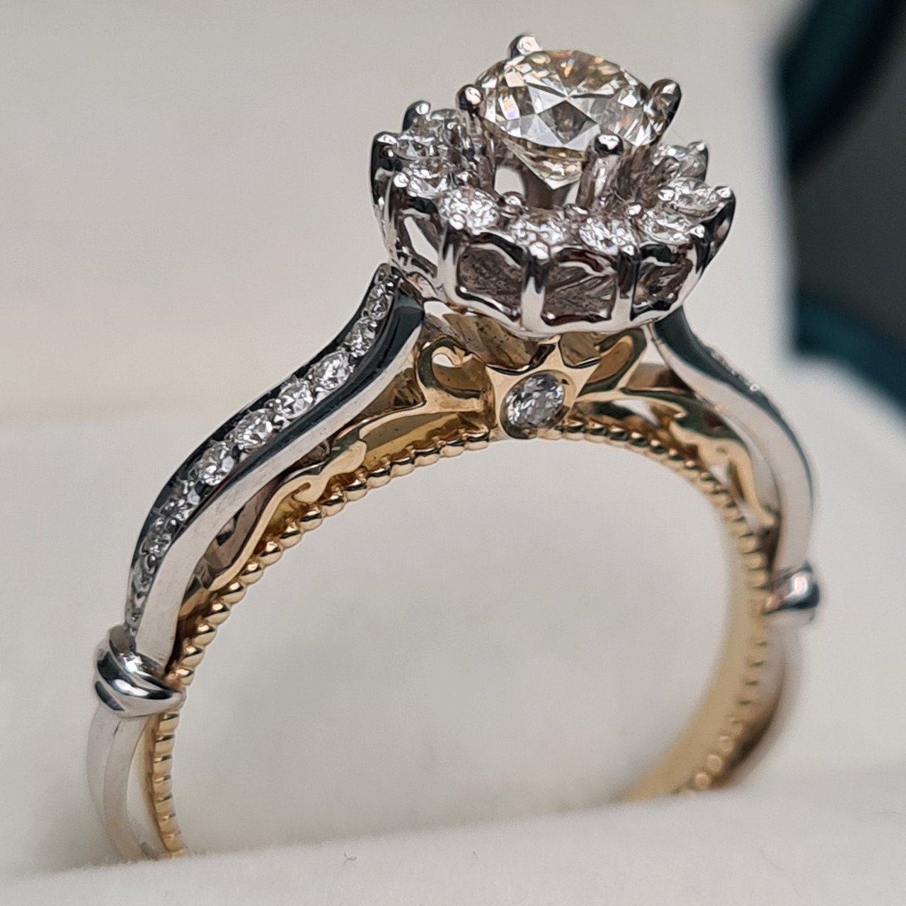 Кольцо Deimantas 94646865 18р 3,93гр 0,90ct. купить,NaN
