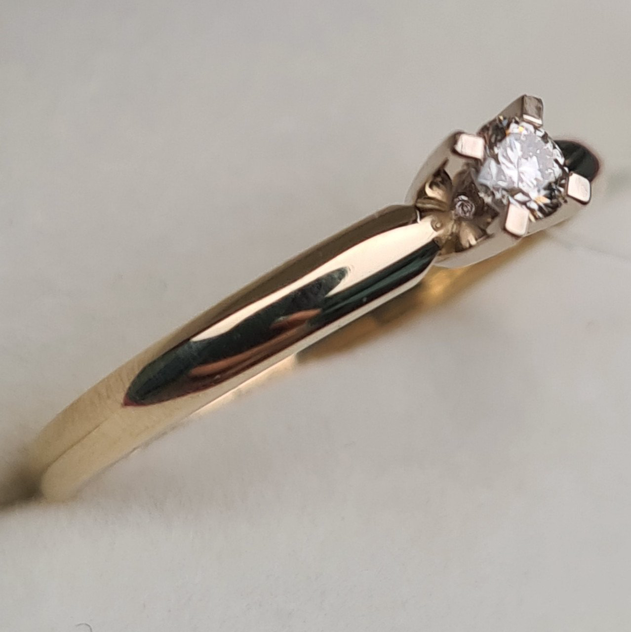 Кольцо Deimantas 96412160 17р 2,14гр 0,14ct. купить,NaN