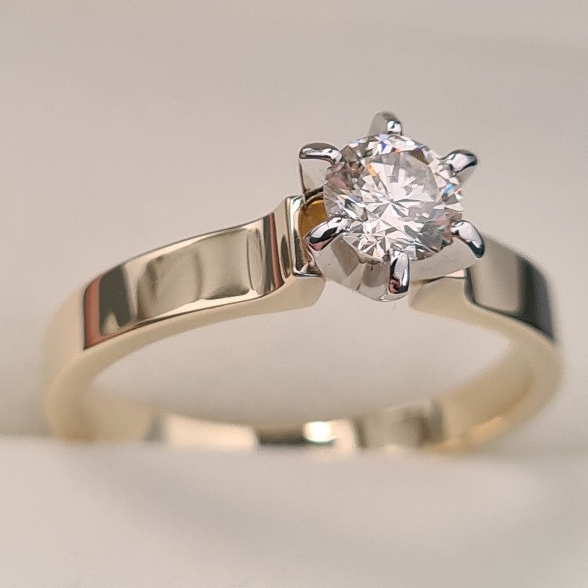 Кольцо Deimantas 87133385 16,5р 3,26гр 0,40ct. купить,NaN