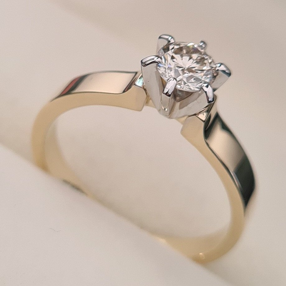 Кольцо Deimantas 87133385 16,5р 3,26гр 0,40ct. купить,NaN