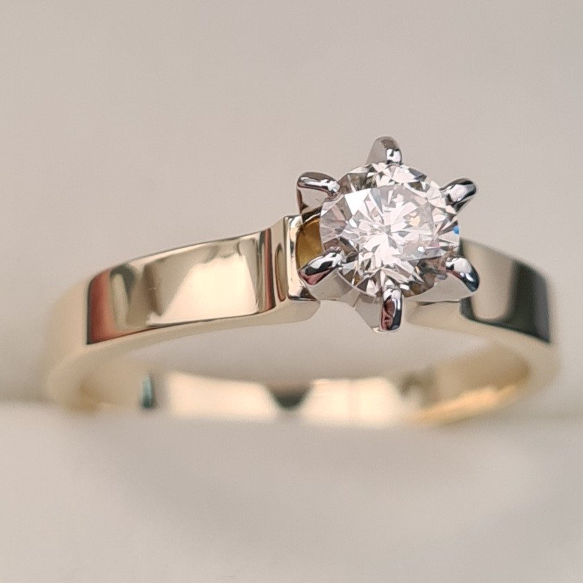 Кольцо Deimantas 87133385 16,5р 3,26гр 0,40ct. купить,NaN