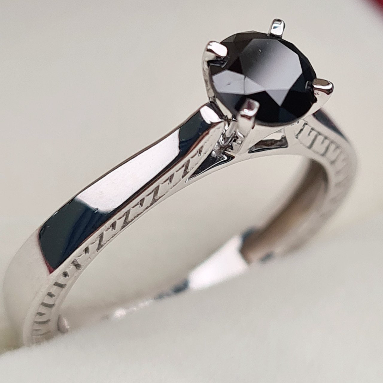 Кольцо Deimantas 96413747 16,5р 2,79гр 0,67ct. купить,NaN